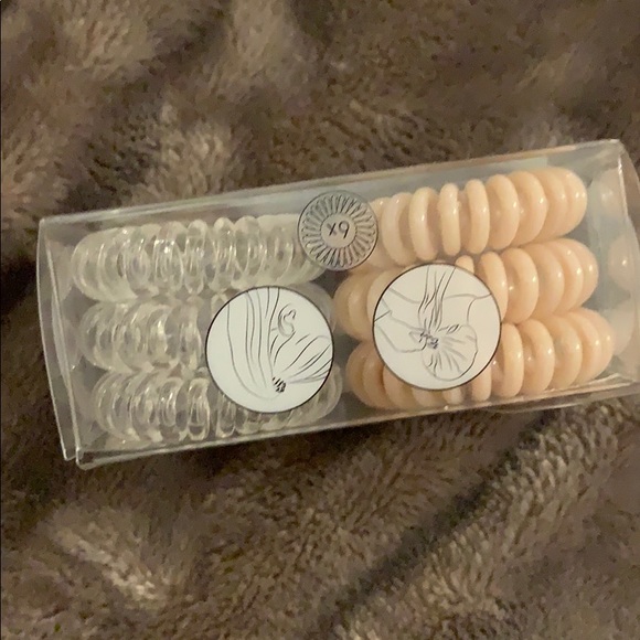 Hair ties - Picture 2 of 2